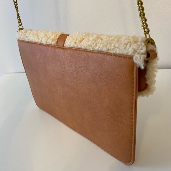 CROSSBODY BAG (GREAT CONDITION) - Picture 6 of 6